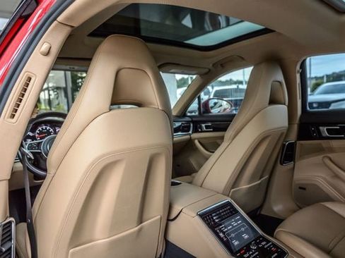 Used 2018 Porsche Panamera 4 image 39
