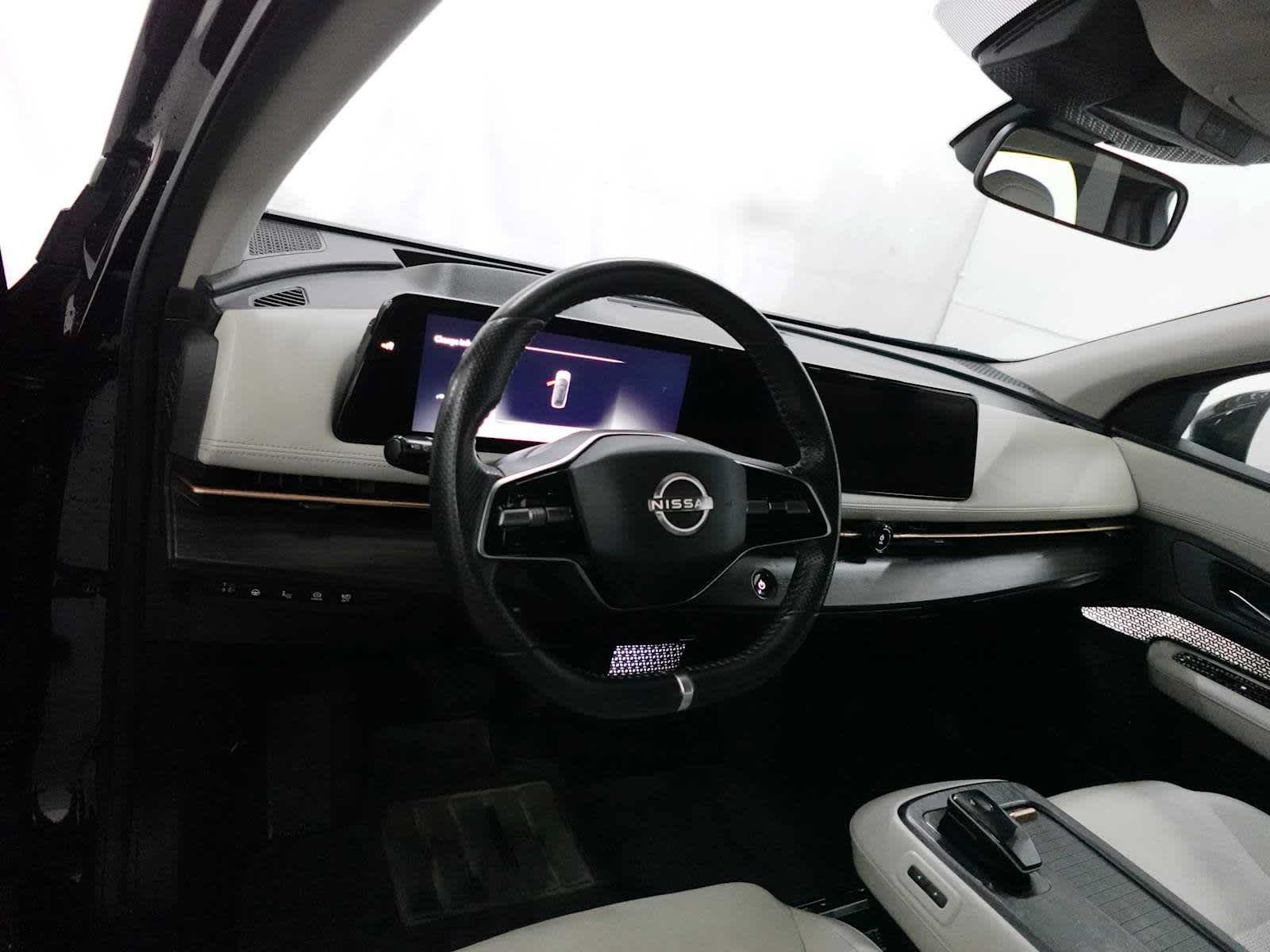 Used 2023 Nissan Ariya FWD image 15