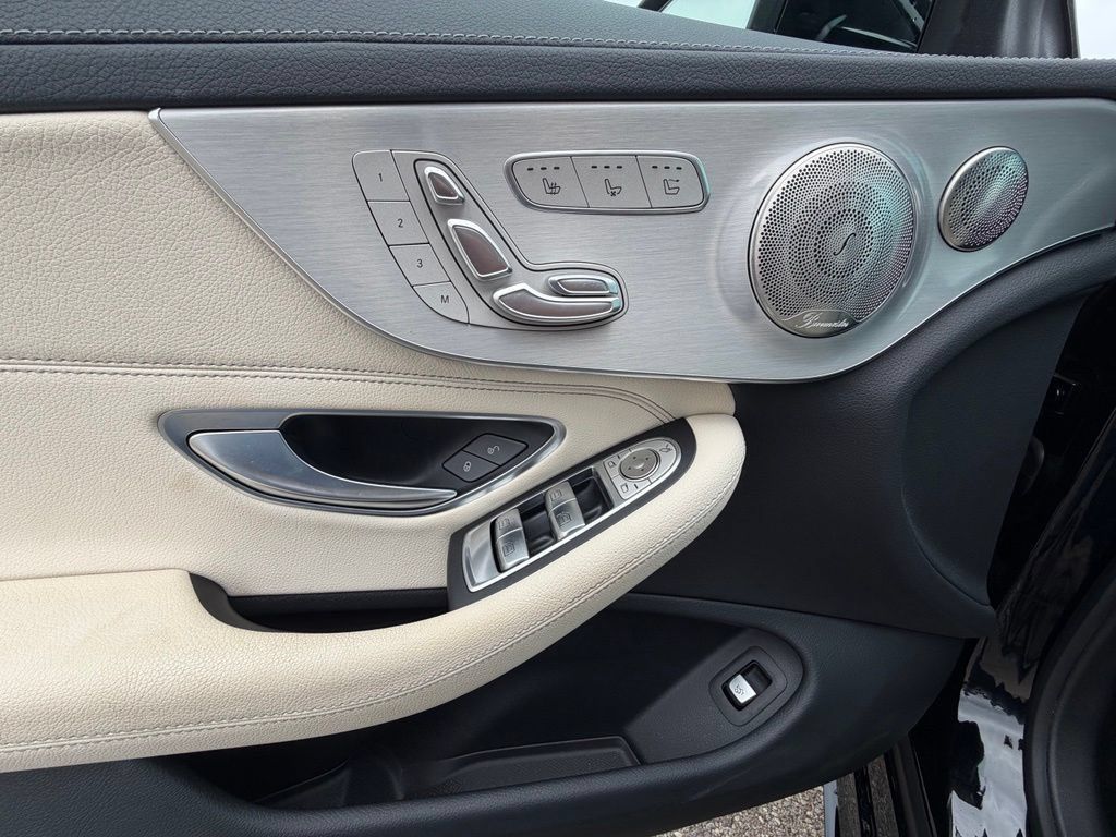 Used 2023 Mercedes-Benz C 300 Cabriolet image 12