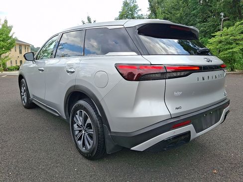 Used 2023 INFINITI QX60 Pure AWD/4WD image 4