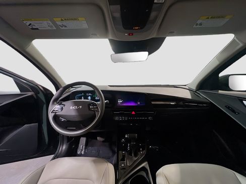 Used 2025 Kia Niro EX FWD image 16