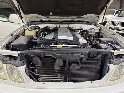 Used 2004 Lexus LX 470 image 26