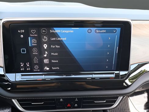 Certified 2026 Volkswagen Atlas SE AWD/4WD image 25