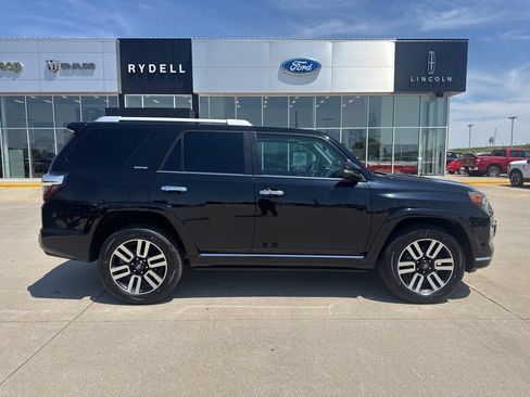 Used 2022 Toyota 4Runner Limited AWD/4WD image 2