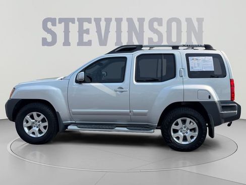 Used 2010 Nissan Xterra SE AWD/4WD image 2