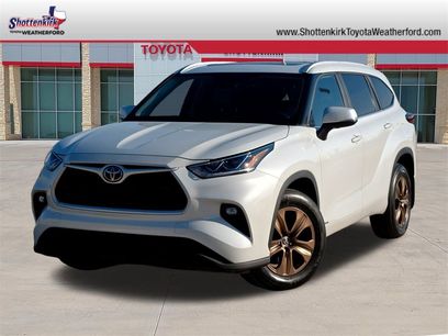 Used 2023 Toyota Highlander Bronze Edition