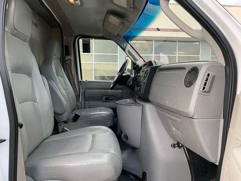 Used 2013 Ford E-450 and Econoline 450 Super Duty w/ PWR Locks & Windows Group image 21
