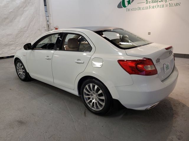 Used 2010 Suzuki Kizashi SE FWD image 3