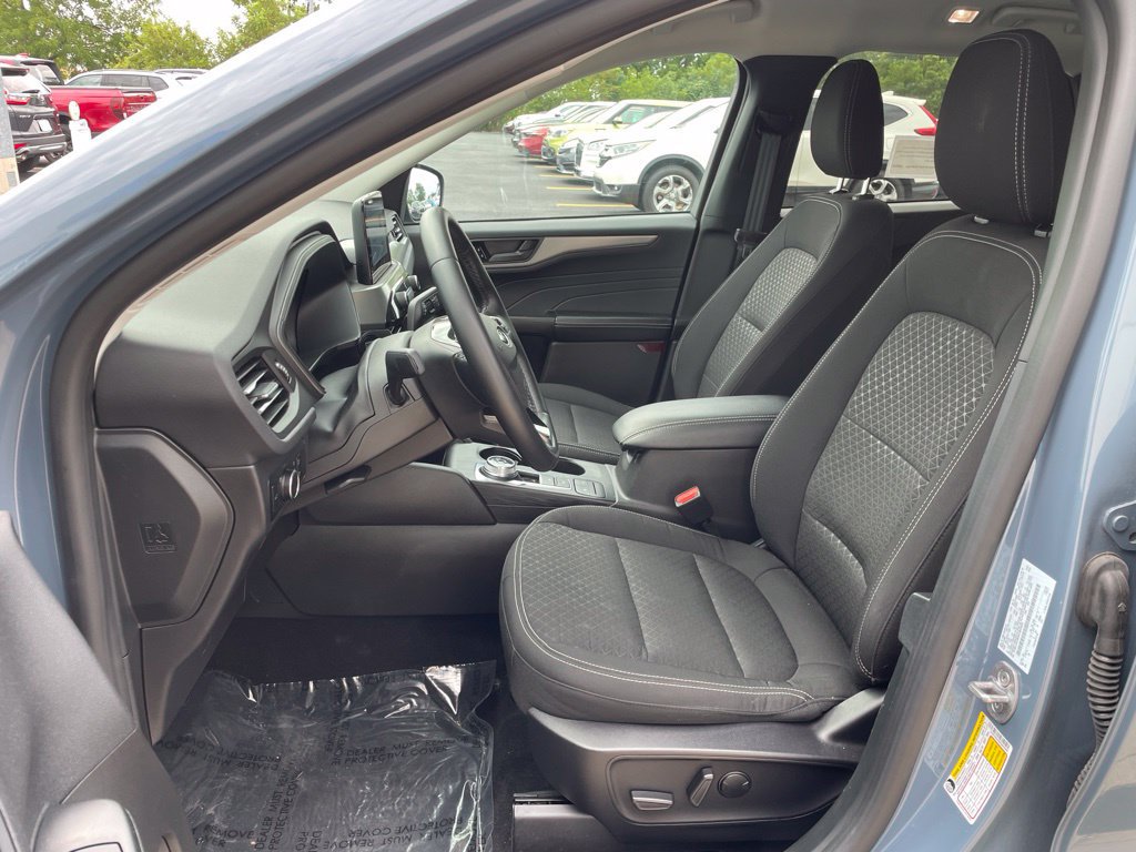 Used 2024 Ford Escape Active AWD/4WD image 8