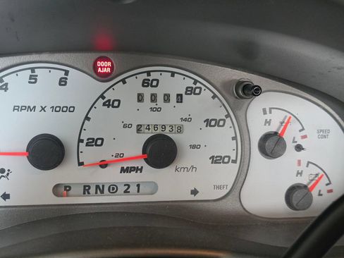 Used 2003 Ford Explorer Sport Trac XLS RWD image 5
