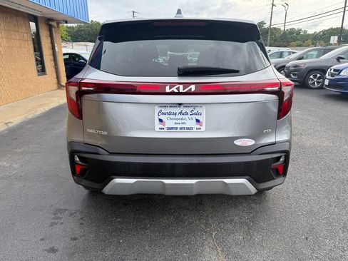 Used 2024 Kia Seltos LX AWD/4WD image 6