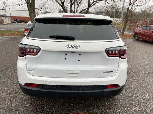 Certified 2022 Jeep Compass Latitude image 4