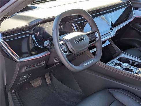 Used 2024 Jeep Wagoneer Launch Edition AWD/4WD image 10