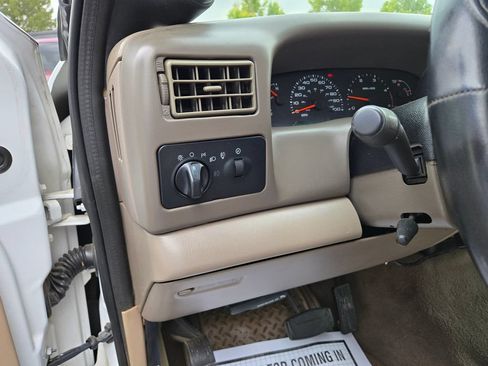 Used 2004 Ford F350 4x4 Crew Cab DRW Super Duty image 17