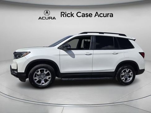 Used 2023 Honda Passport TrailSport image 3