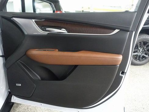 New 2025 Cadillac XT5 Premium Luxury image 25