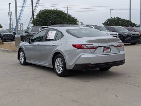 Used 2025 Toyota Camry LE FWD image 8