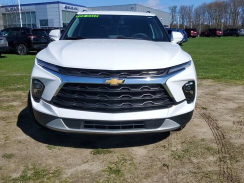 Used 2024 Chevrolet Blazer LT w/ Convenience Package AWD/4WD image 2