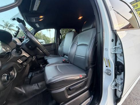 Used 2022 RAM 5500 4x4 Crew Cab w/ Chrome Appearance Group image 13