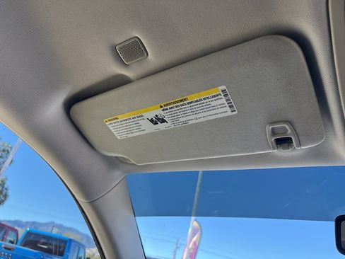 Used 2016 Chevrolet Colorado LT image 38