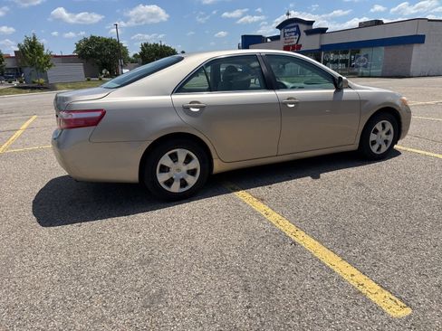 Used 2009 Toyota Camry XLE FWD image 16