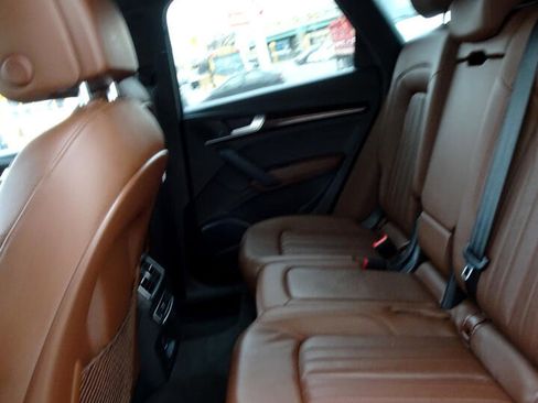 Used 2018 Audi Q5 2.0T Premium Plus w/ Premium Plus Package image 12