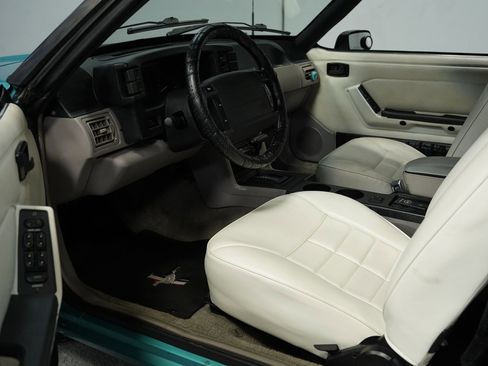 Used 1992 Ford Mustang LX image 4