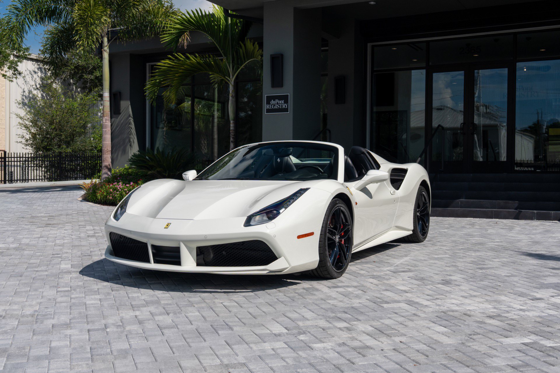 Used 2019 Ferrari 488 Spider RWD image 9