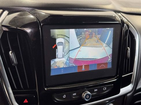 Used 2019 Chevrolet Traverse RS image 22