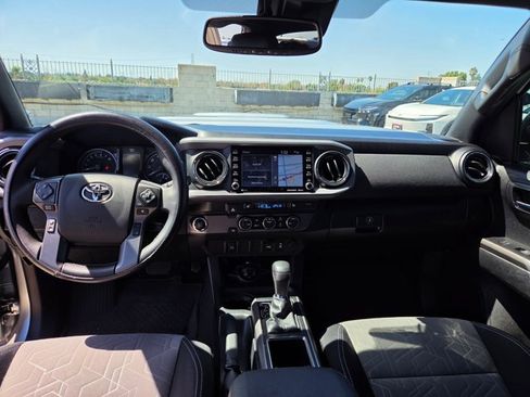Used 2022 Toyota Tacoma TRD Sport w/ TRD Premium Sport Package RWD image 13