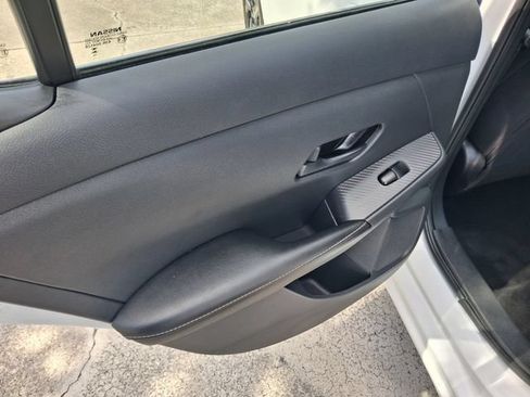 Used 2024 Nissan Sentra SV FWD image 9