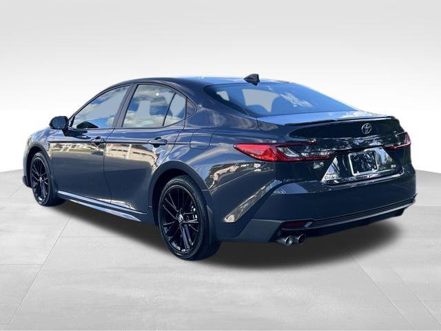 Used 2025 Toyota Camry SE AWD/4WD image 3