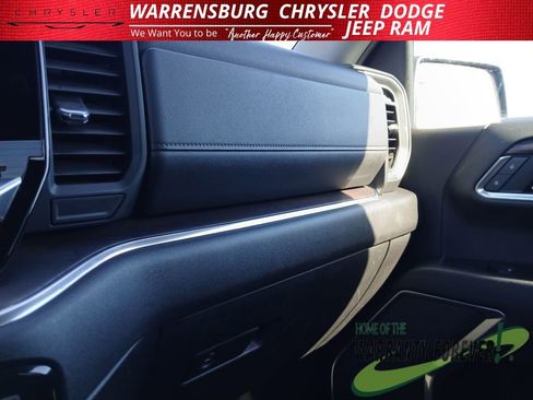 Used 2025 GMC Sierra 1500 SLT image 25