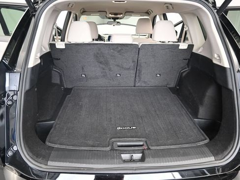 Used 2025 Nissan Rogue SV FWD image 10