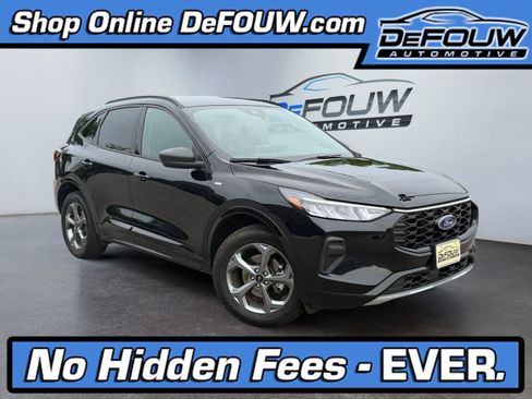 Used 2023 Ford Escape ST-Line AWD/4WD image 1