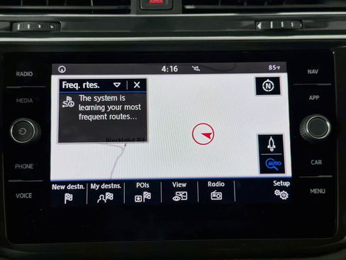 Used 2018 Volkswagen Tiguan SEL FWD image 22