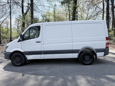 Used 2017 Mercedes-Benz Sprinter 2500 image 17