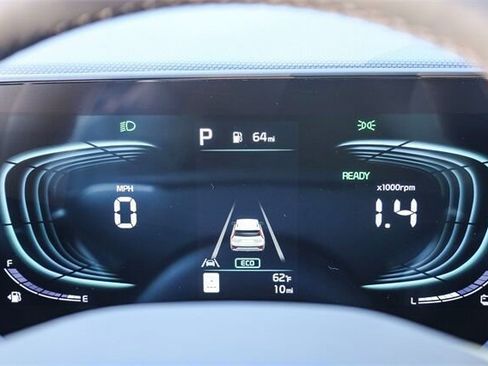 New 2025 Kia Niro SX Touring image 21