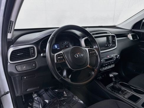 Used 2019 Kia Sorento FWD w/ LX Convenience Package image 9