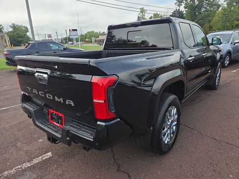 Certified 2025 Toyota Tacoma Limited AWD/4WD image 3