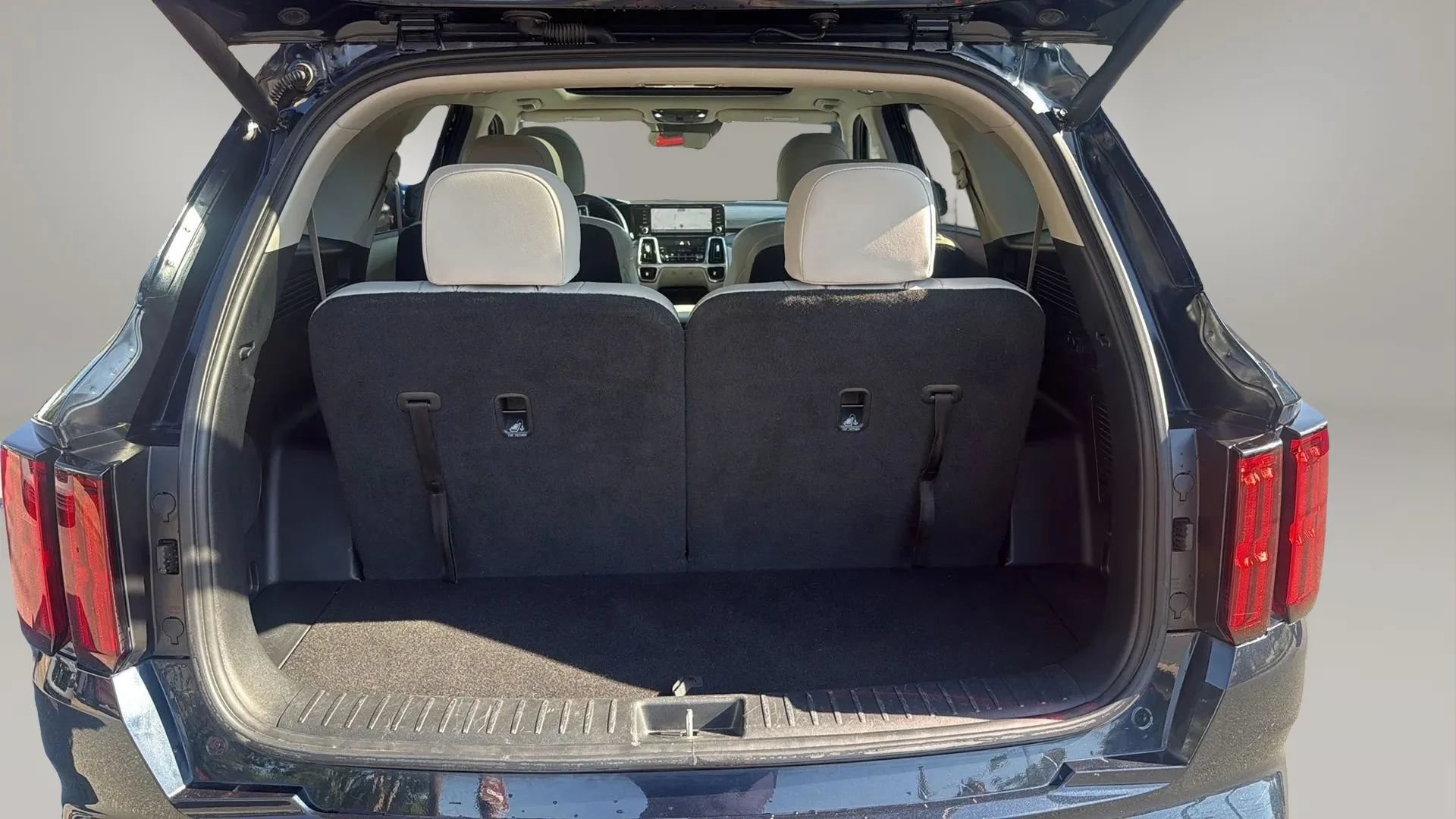 Used 2022 Kia Sorento SX Prestige w/ Panoramic Sunroof Package AWD/4WD image 8