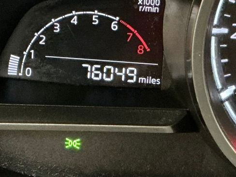 Used 2018 MAZDA MAZDA3 Touring image 29