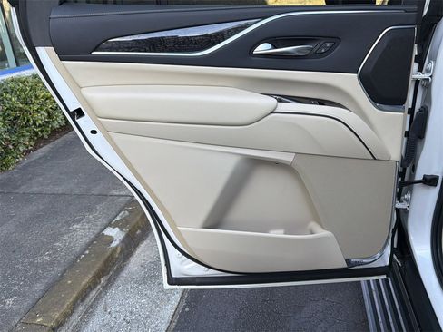 Used 2021 Cadillac Escalade Premium Luxury w/ Driver Assist Tech Package image 27