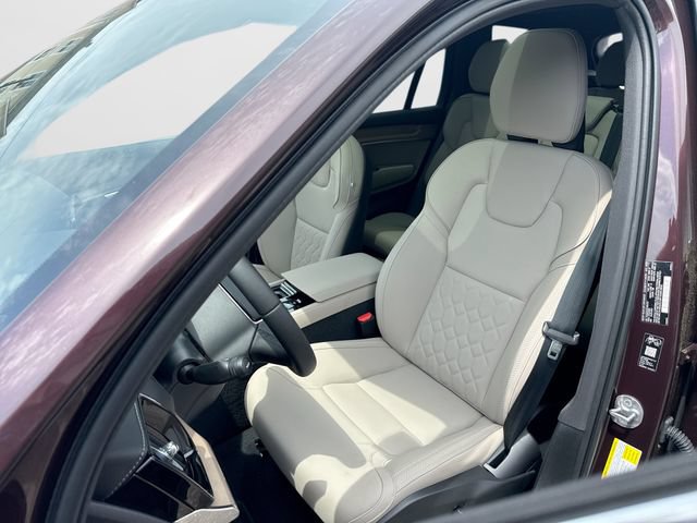 New 2026 Volvo XC90 T8 Plus w/ Protection Package Premier AWD/4WD image 13