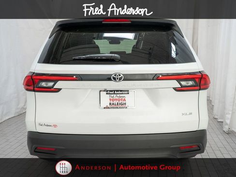 Certified 2024 Toyota Grand Highlander FWD image 4