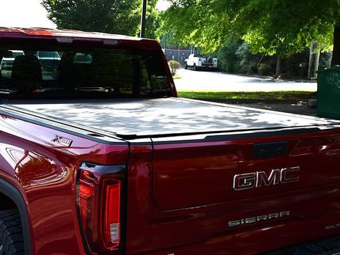 Used 2023 GMC Sierra 1500 SLT w/ SLT Premium Package AWD/4WD image 33
