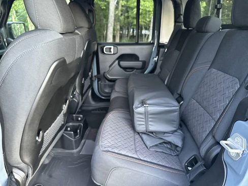 New 2025 Jeep Gladiator Mojave w/ Steel Bumper Group image 19