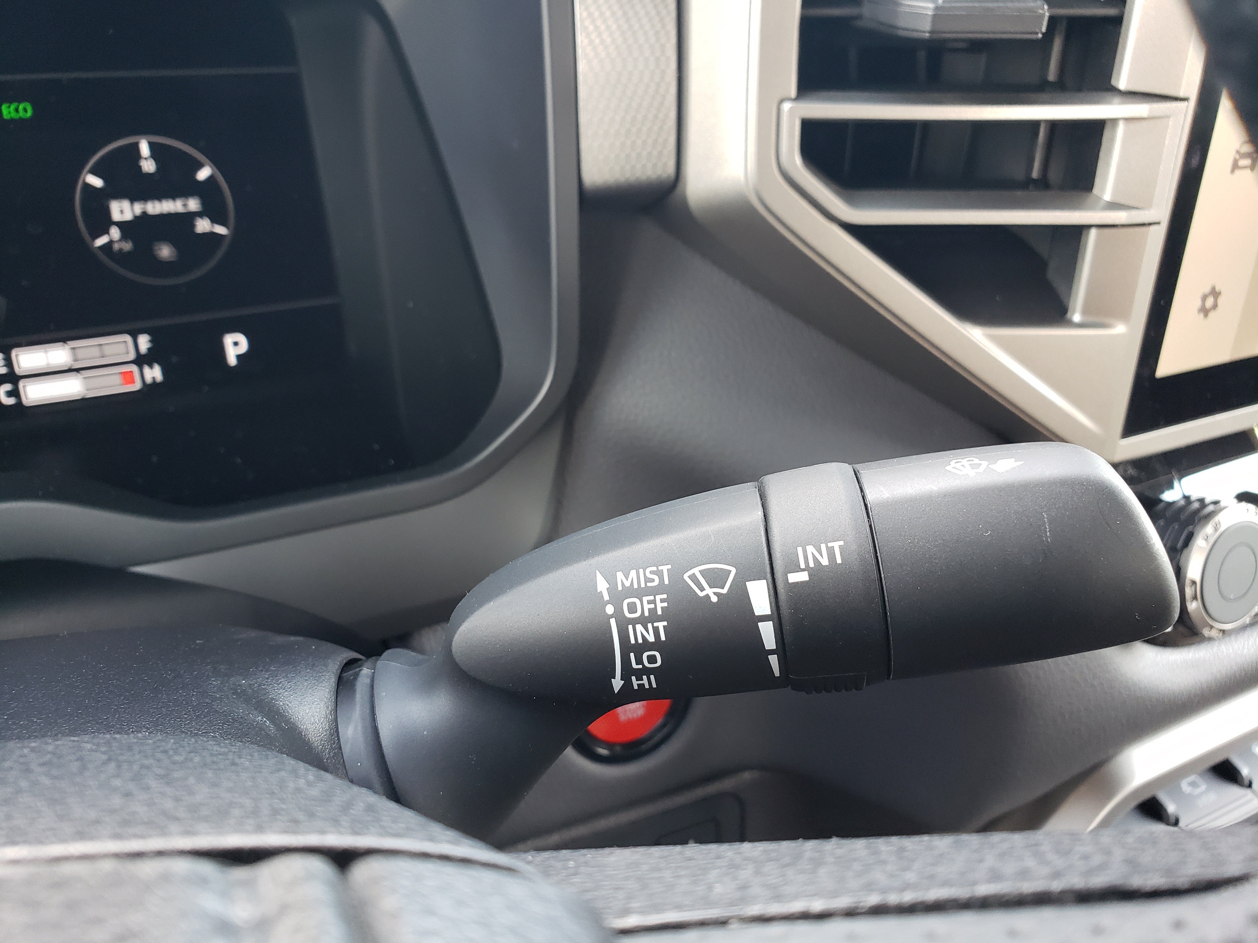 Used 2025 Toyota Tundra Limited w/ TRD Off-Road Package AWD/4WD image 18