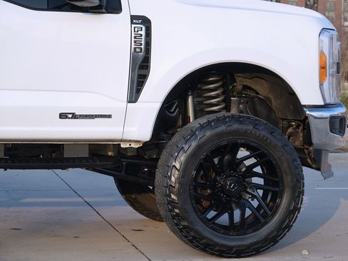 Used 2023 Ford F250 XLT w/ FX4 Off-Road Package image 17