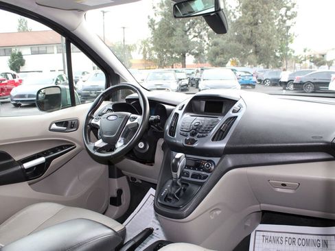 Used 2016 Ford Transit Connect Titanium image 17